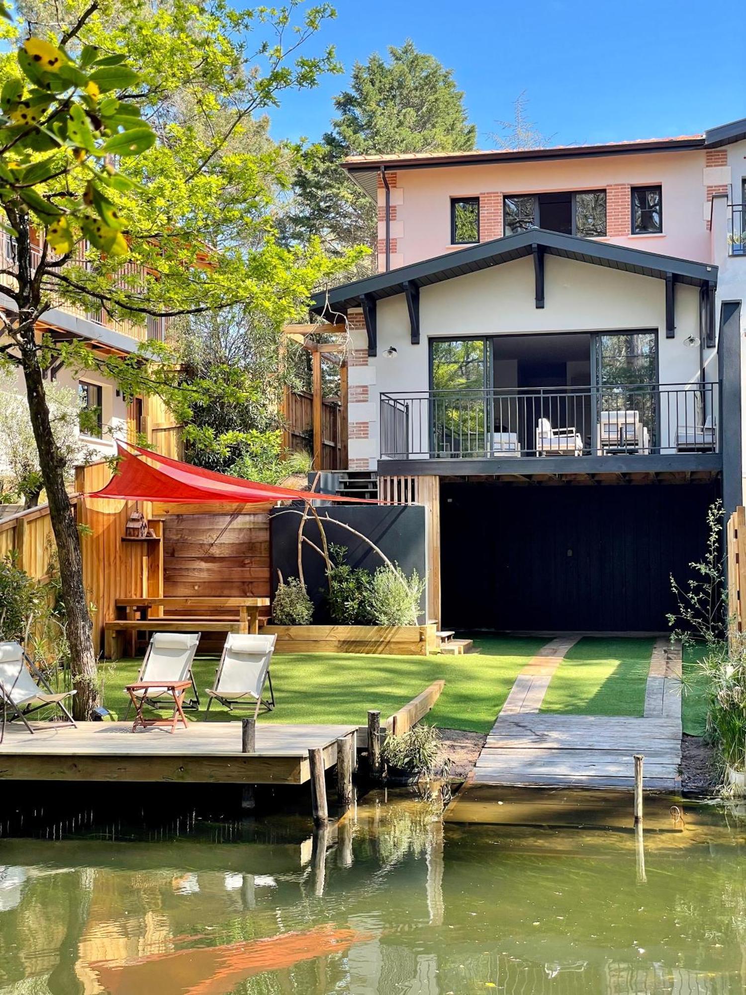 Villa Du Canal - Ponton Pour Bateau 라테스트드뷔크 외부 사진